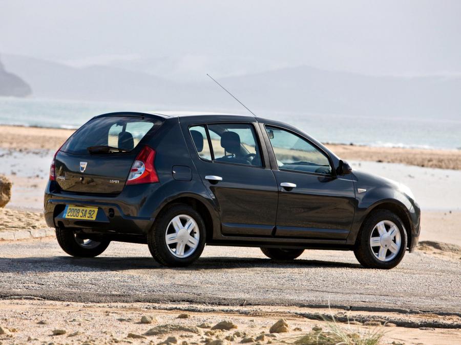  Dacia Sandero 2008 года  (фото 8 из 52)